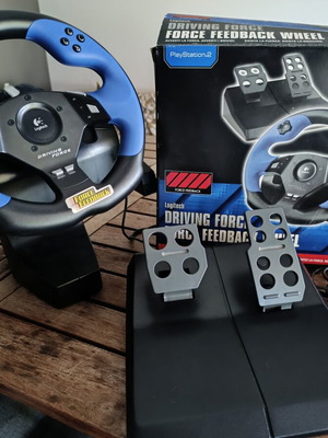 Logitech Driving Force Feedback Wheel for PlayStation 2 with Pedals and Original Box