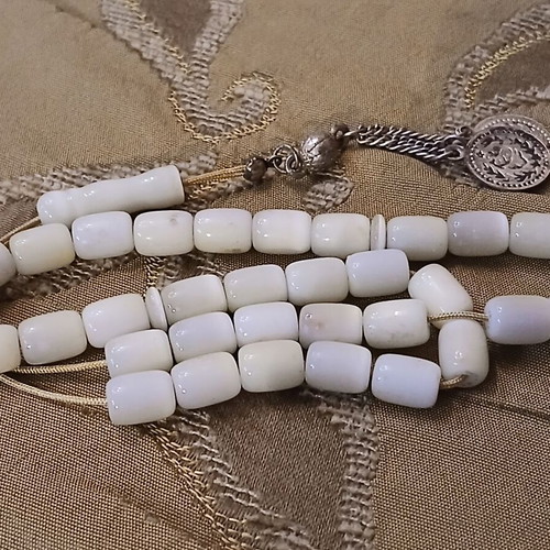 Worry beads used with 33 beads, probable semi-precious stone
