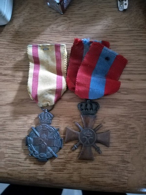 Μετάλλια 1940 πακέτο με 1ο μετάλλιο εξαιρετών πράξεων και β&#039; πολεμικό σταυρό χάλκινο γ&#039; τάξη