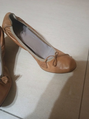Leather shoes beige Tampa used, size 37