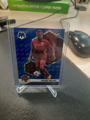 2021-22 Panini Mosaic Fifa Road To World Cup Qatar Pedro Miguel Blue 76/99 RC като нов