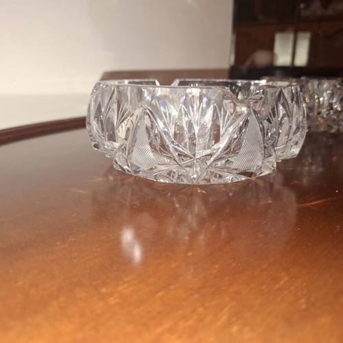 Vintage crystal ashtrays set like new with pinwheel cut design