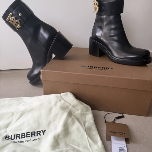 Burberry women's black leather ankle boots new