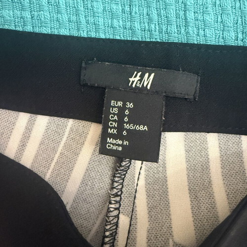 H&M pants like new, black and white, size S