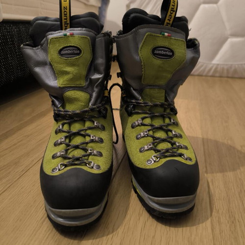 Zamberlan Hiking Boots Size 43 Like New