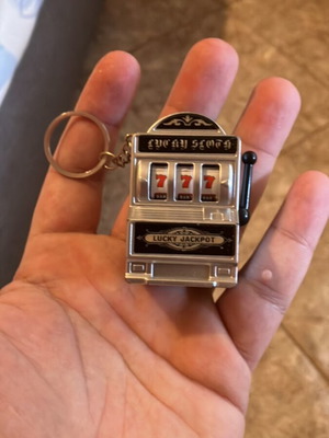 Lucky Jackpot Slot Machine Keychain new, functional