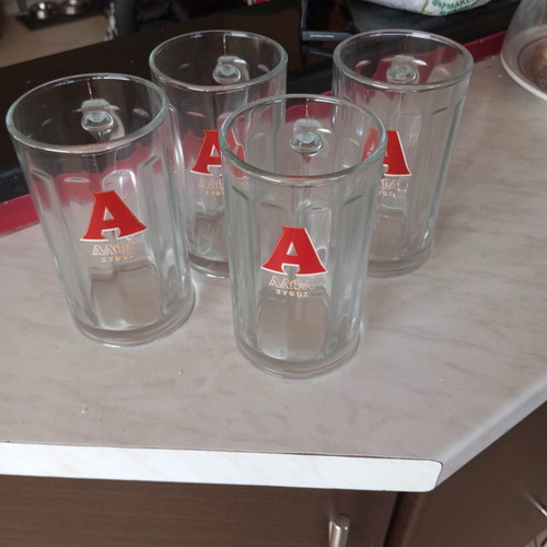 Large beer glasses like new, set of 4, with handle 0.5 liters