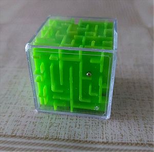 3D λαβύρινθος σε κύβο 3,7×3,7