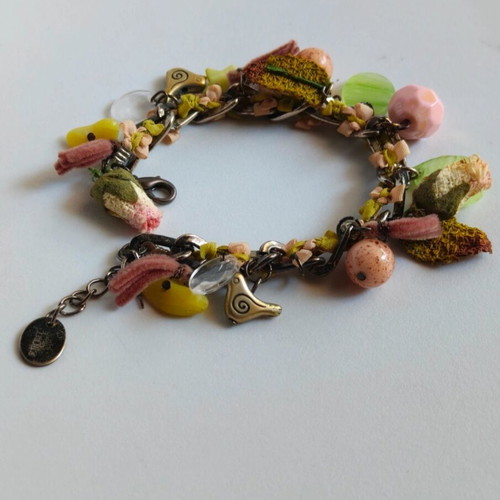 Handmade romantic bracelet like new with vintage charms