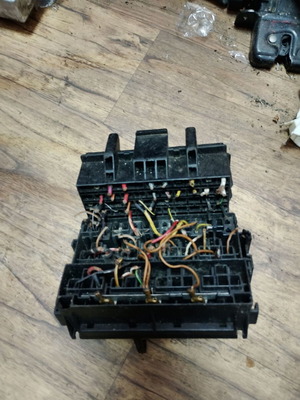 Fuse box used for Ford Fiesta III GFJ 89FG14A073AA