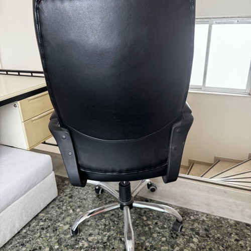Black leather office chair used in very good condition