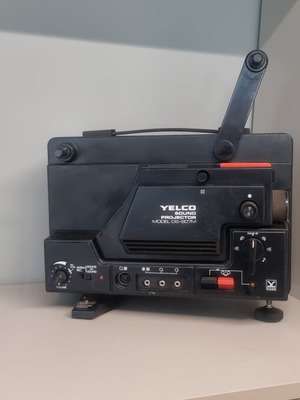 YELCO DS-607M vintage projector used, good condition