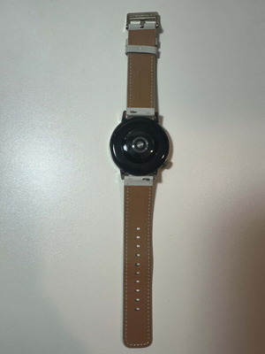 Huawei Watch GT 3 Elegant 42mm like new with extra straps and charger