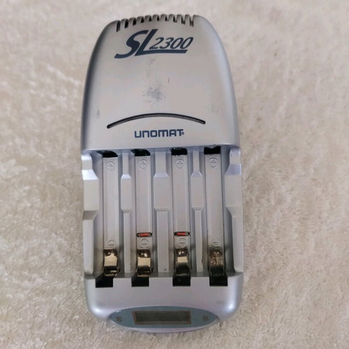 Unomat SL 2300 Battery Charger LCD like new