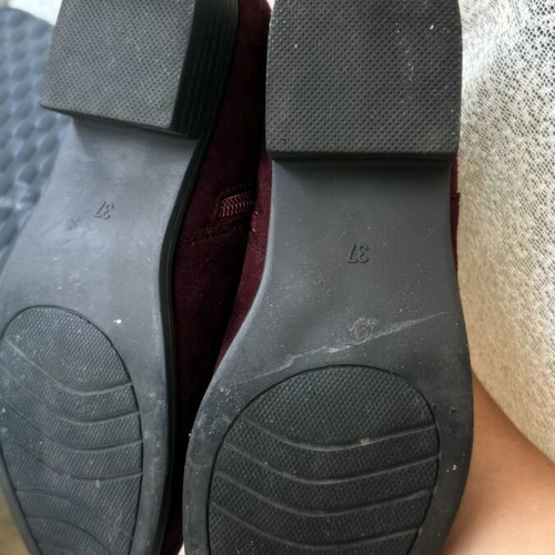 Suede ankle boots like new, size 37, lightweight and comfortable
