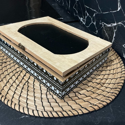 Wooden tea storage box used with 6 compartments