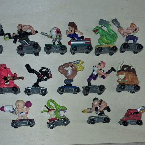 Savage Mondo Blitzers 1991 Kenner figures used with some broken parts