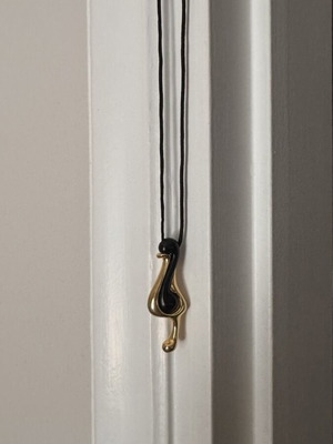 Mentzos flamingo necklace, gold and black