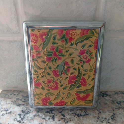 Art Nouveau tobacco case like new with floral design