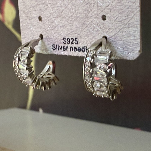 Earrings new, silver color