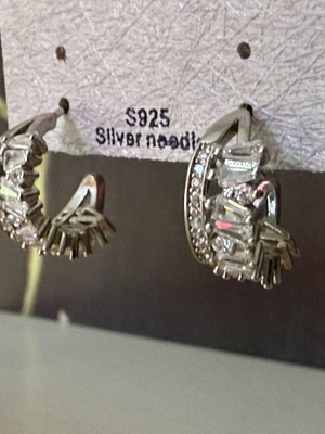 Earrings new, silver color