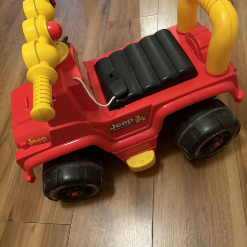 Vintage Jeep Fisher-Price Power Wheels ride-on toy 1999