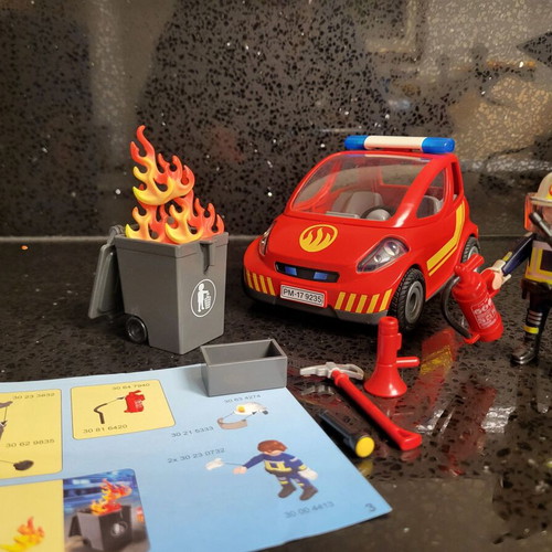 Playmobil 9235 City Action small fire truck with firefighter like new
