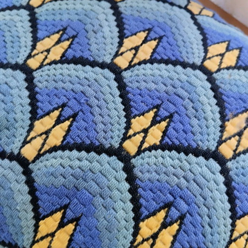 Hand-embroidered pillowcase like new 55x50 cm