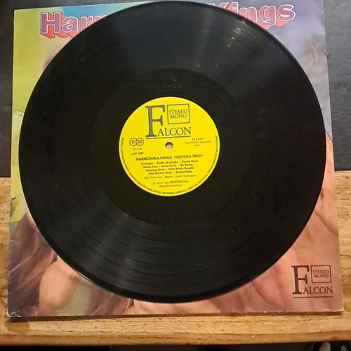 Vinyl record used, excellent condition