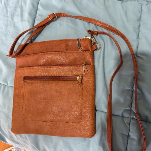 Women's bag like new with 4 pockets in brown color
