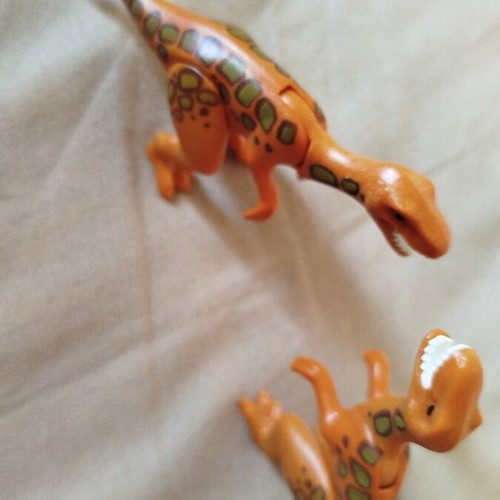 Playmobil Velociraptor figures like new, set of two