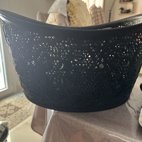 Plastic baskets new, set of two