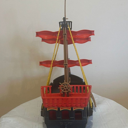 Playmobil Blackbeard’s Pirate Ship 5736 like new missing anchor and cannon