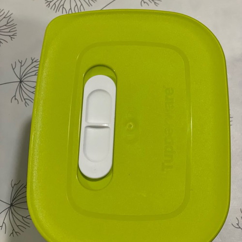 Tupper smart cooling 1.8L green like new