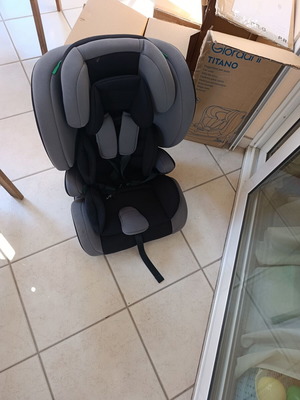 Car seats for children used, suitable for 1 to 6 years