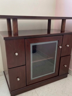 Vintage TV stand like new
