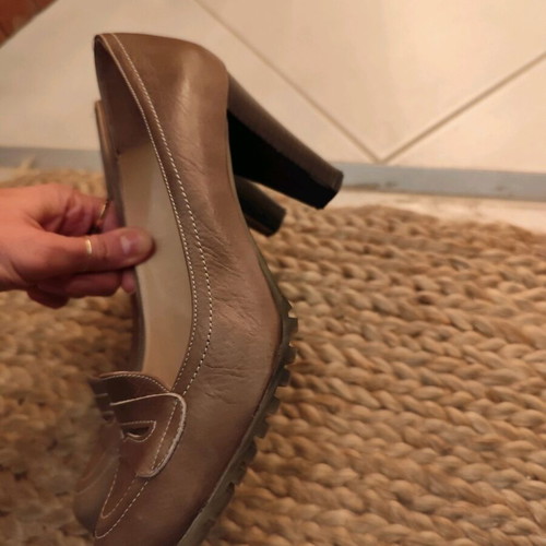 Petridis leather pumps used, size 39, beige