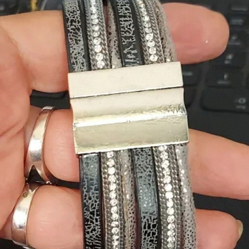 Multilayer bracelet with magnetic clasp restored, steel