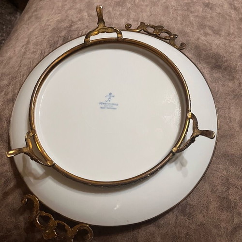 Vintage porcelain fruit bowl with bronze base and handles like new