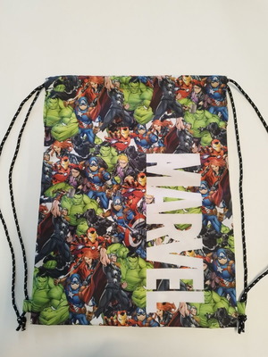 Τσάντα πουγκί Marvel από H&M σαν καινούργιο, πολύχρωμο