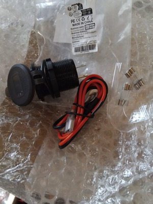 USB Charger Motorcycle 12-24v new with voltage display