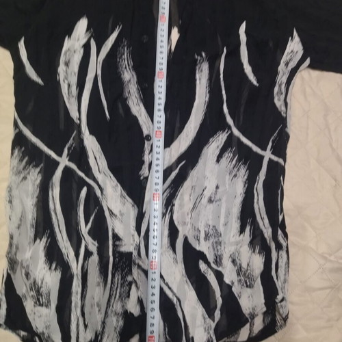 Emporio Armani women's shirt like new, size M, black and white