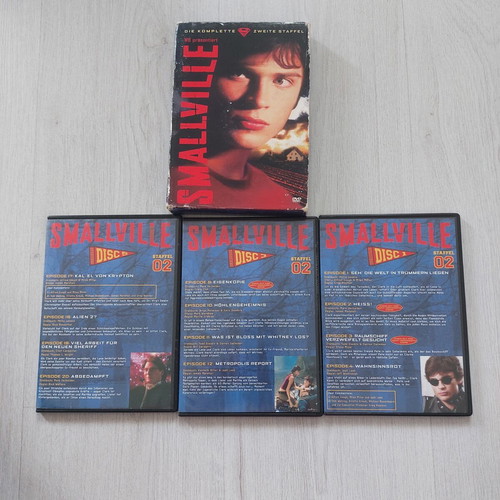 Smallville Season 2 DVD box set like new, 6 discs