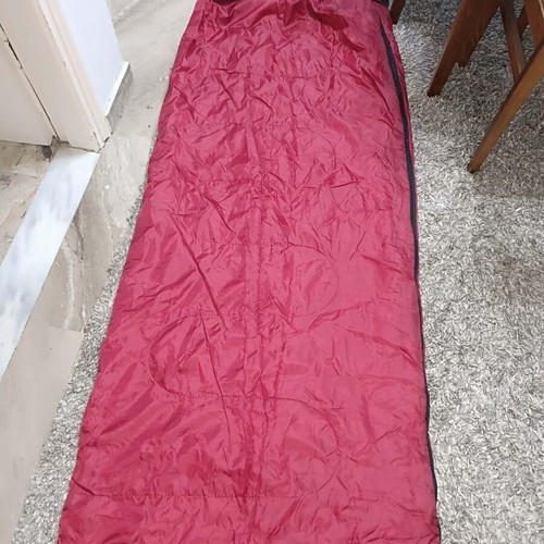 Camping set with sleeping bag, pillow and aluminum mat like new
