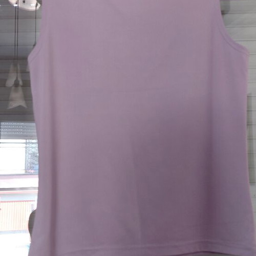 Women's lilac sleeveless top with front detail, size M