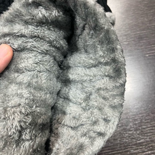 Winter hat and neck warmer set like new with fur lining