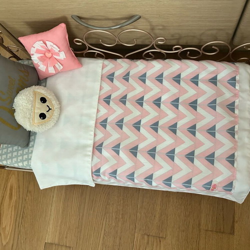 Our Generation metal doll bed like new with mattress and pillows