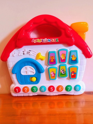 Animal House Interactive Musical Activity House like new