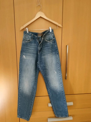 Attrattivo jeans w28 boyfriend like new