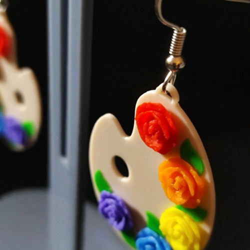 Spring Pallet dangling earrings new, multicolored